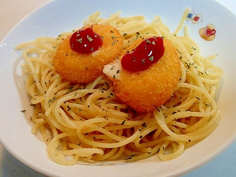 かにクリームコロッケＯＮパスタ